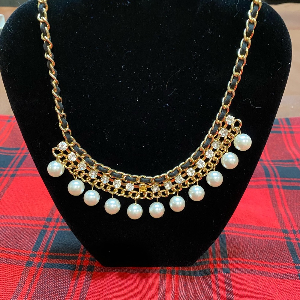 Paper Source Gold and Pearl Necklace